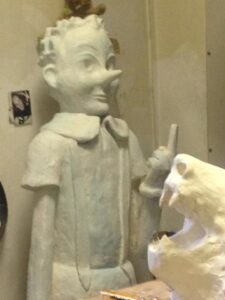 Edi-Dubien-Installations-et-sculptures-pinoc-a-son-pere-2