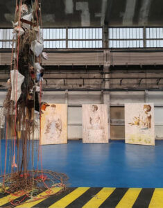 Edi-Dubien-17eme-biennale-de-Lyon-2024-les-grandes-locos-installation-et-tryptique