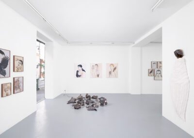 Edi Dubien-galerie-alain-gutharc-Comme-un-oiseau-mars2026-1024x768-1